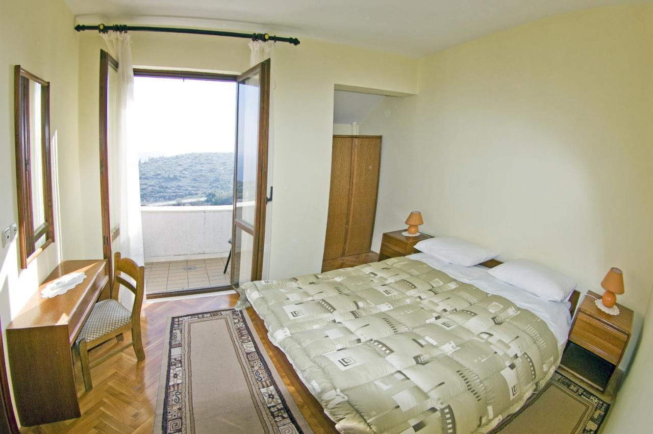 אורסאץ Guesthouse Moretic מראה חיצוני תמונה